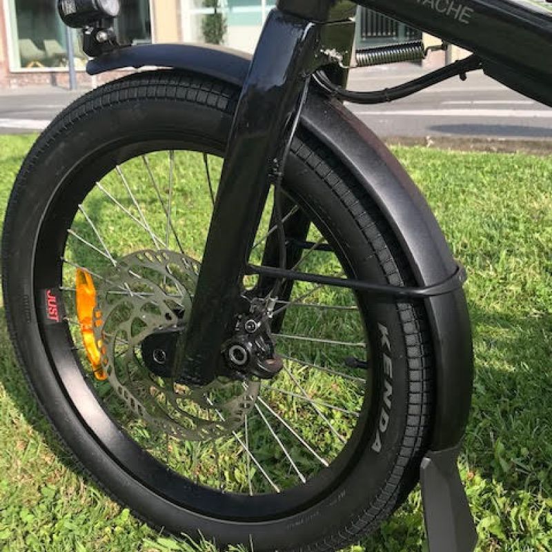 moustache lundi 20.3 